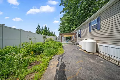 417 Middle Road #Unit A, Dover, NH 03820 - Photo 40