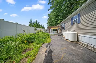 417 Middle Rd, Dover, NH 03820 - Photo 40