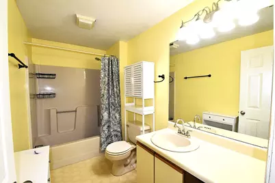 210 Circle Road #F-3, Manchester, NH 03103 - Photo 6