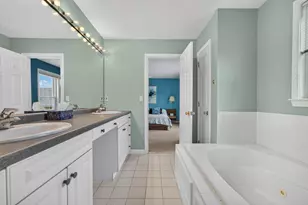 16 Spyglass Point Cir, Bedford, NH 03110 - Photo 38