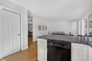 16 Spyglass Point Cir, Bedford, NH 03110 - Photo 28