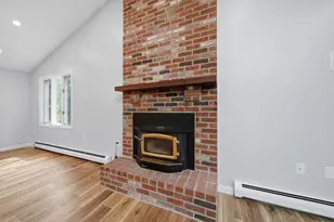 39 Old Auburn Rd, Derry, NH 03038 - Photo 18