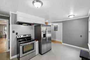 979 Union St, Manchester, NH 03104 - Photo 16