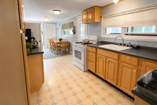 26 W Shore Dr, Raymond, NH 03077 - Photo 4