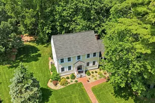 108 Sky View Dr, Pelham, NH 03076 - Photo 2