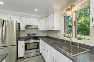 22 Jonathan Ln, Manchester, NH 03104 - Photo 6