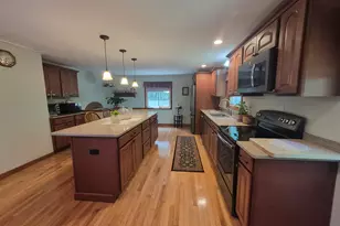 108 Newton Rd, Plaistow, NH 03865 - Photo 6