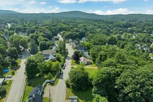 23 Merrimac St, Laconia, NH 03246 - Photo 10