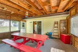 23 Merrimac St, Laconia, NH 03246 - Photo 12