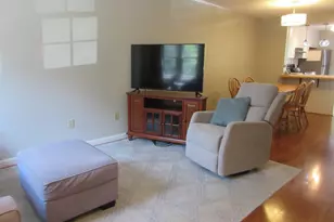 413 Fox Hollow Way, Manchester, NH 03104 - Photo 6