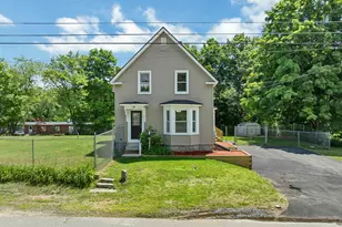 16 Brook St, Derry, NH 03038 - Photo 1
