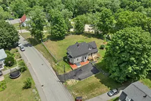16 Brook St, Derry, NH 03038 - Photo 10