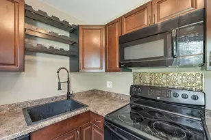16 Brook St, Derry, NH 03038 - Photo 24