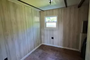 21 Quinn St, Tilton, NH 03276 - Photo 6