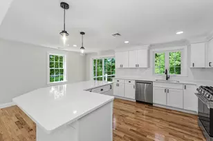 60 Walnut Hill Rd, Derry, NH 03038 - Photo 6