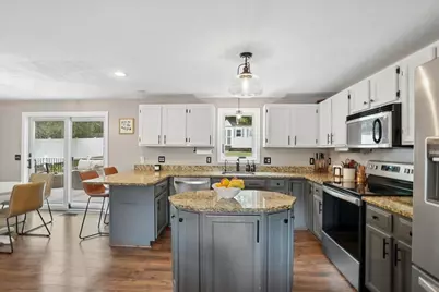 325 Wellington Hill Road, Manchester, NH 03104 - Photo 8