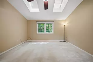 101 Currier Dr, Manchester, NH 03104 - Photo 32