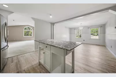 101 Currier Drive, Manchester, NH 03104 - Photo 14