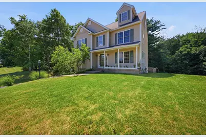 9 Hawk Drive, Salem, NH 03079 - Photo 2