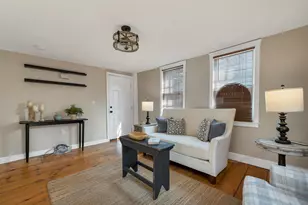 273 Maplewood Ave, Portsmouth, NH 03801 - Photo 10