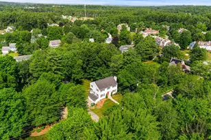 57 Middle Dunstable Rd, Nashua, NH 03062 - Photo 2