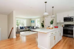 9 Lawn Ave, Rochester, NH 03867 - Photo 8