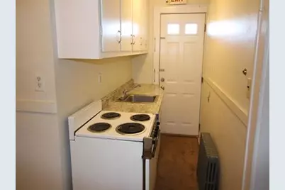 174 Concord Street #3, Manchester, NH 03104 - Photo 2