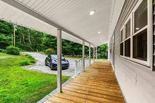 9 Kelley Rd, Londonderry, NH 03053 - Photo 4