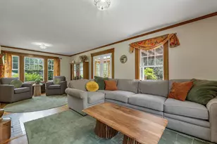 23 W Main St, Newton, NH 03859 - Photo 10