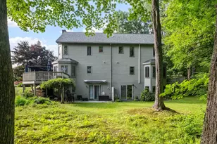 674 Elm St, Laconia, NH 03246 - Photo 40