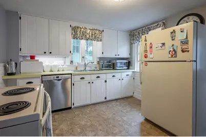 21 Charlotte Avenue, Nashua, NH 03064 - Photo 10