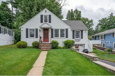 21 Charlotte Avenue, Nashua, NH 03064 - Photo 2