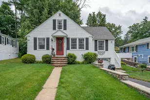21 Charlotte Ave, Nashua, NH 03064 - Photo 2