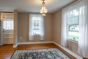21 Charlotte Ave, Nashua, NH 03064 - Photo 14