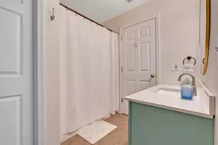 21 Townsend Dr, Dover, NH 03820 - Photo 6