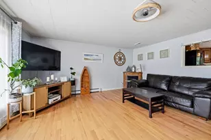 13 Pearl St, Somersworth, NH 03878 - Photo 8