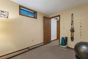 43 Redfield Cir, Derry, NH 03038 - Photo 40