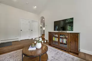 43 Redfield Cir, Derry, NH 03038 - Photo 20