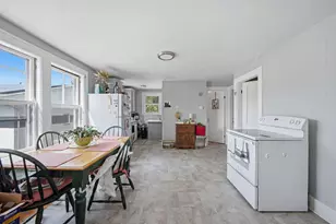 15-15 1/2 Marshall St, Nashua, NH 03064 - Photo 14