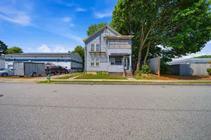 15-15 1/2 Marshall St, Nashua, NH 03064 - Photo 32