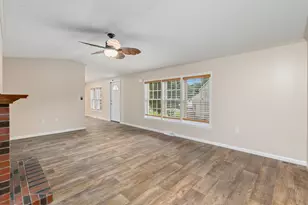 3 Bay St, Hudson, NH 03051 - Photo 12