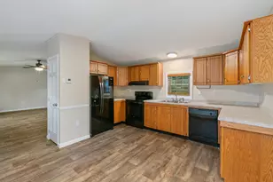 3 Bay St, Hudson, NH 03051 - Photo 8