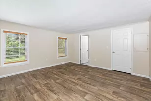 3 Bay St, Hudson, NH 03051 - Photo 14