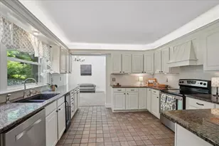 102 E Broadway, Derry, NH 03038 - Photo 14