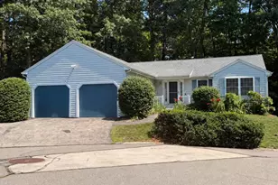 4 Glasgow Cir, Hudson, NH 03051 - Photo 1