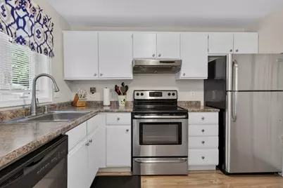95 Harbor Avenue #5, Nashua, NH 03060 - Photo 8