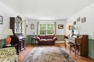 72 Old Farm Rd, Bedford, NH 03110 - Photo 6