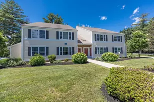 214 Springbrook Cir, Portsmouth, NH 03801 - Photo 2