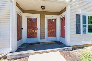 214 Springbrook Cir, Portsmouth, NH 03801 - Photo 4