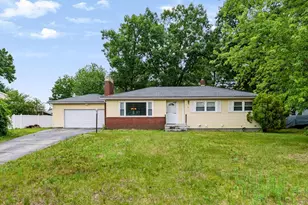 12 Wheaton Dr, Nashua, NH 03063 - Photo 2